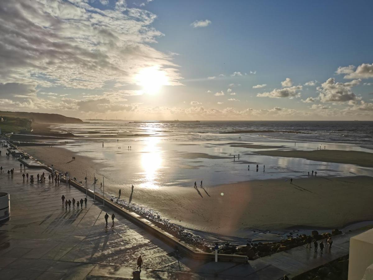 Une Pause Sur La Digue Wimereux Exterior photo