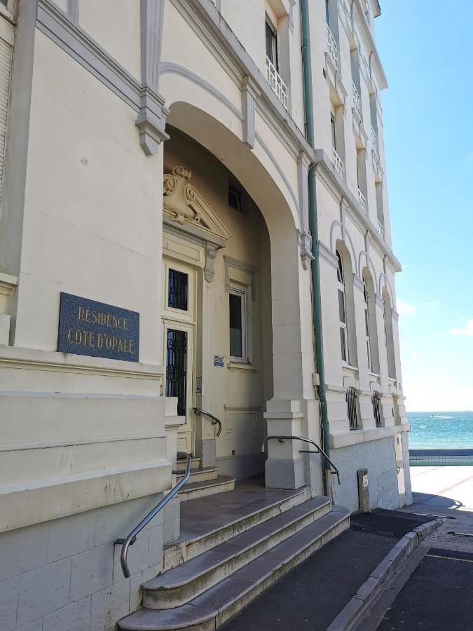 Une Pause Sur La Digue Wimereux Exterior photo